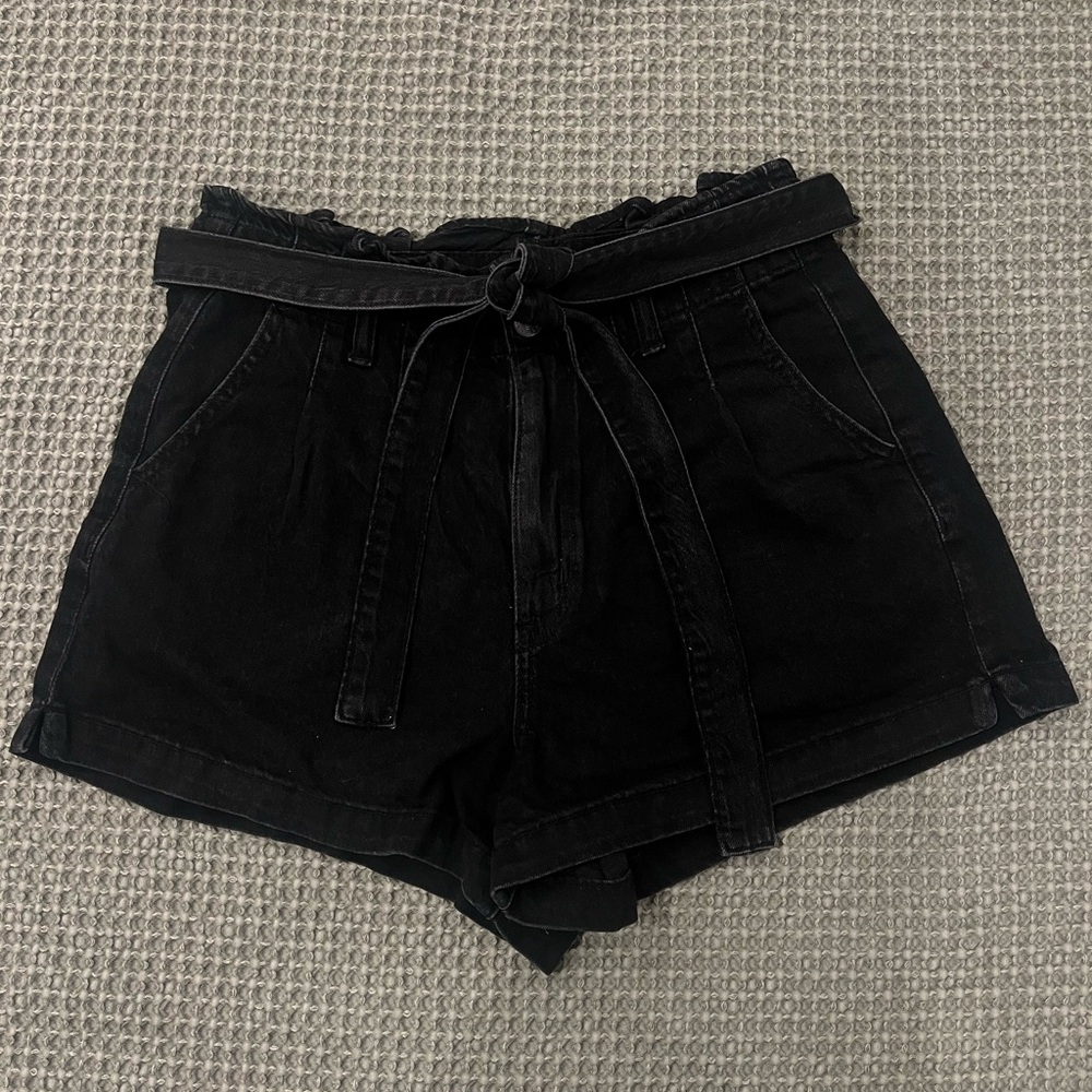 Black Women's Belted Shorts